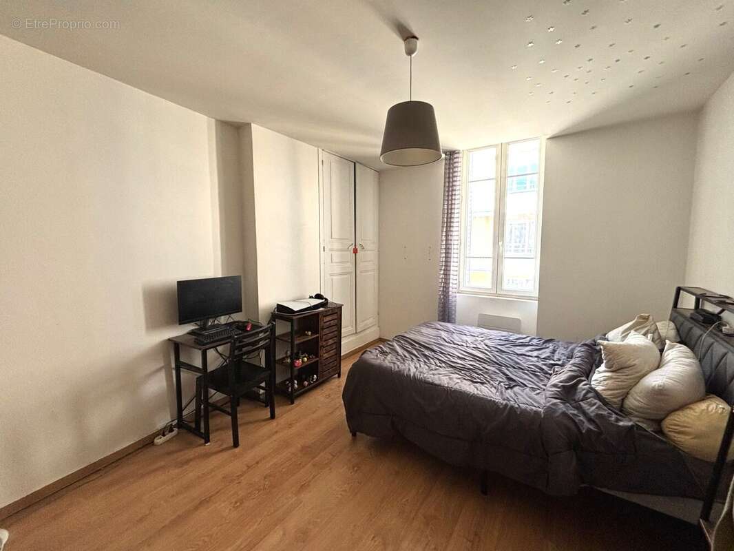 CHAMBRE 2ND ETAGE