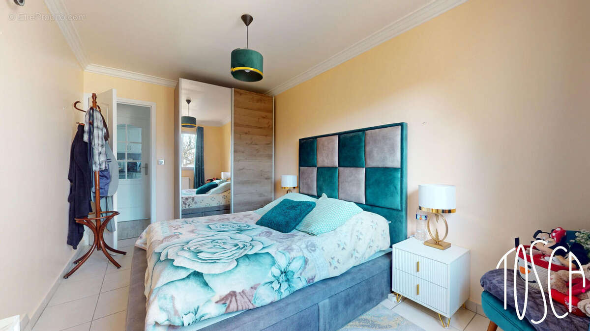 Maison à VIGNEUX-SUR-SEINE