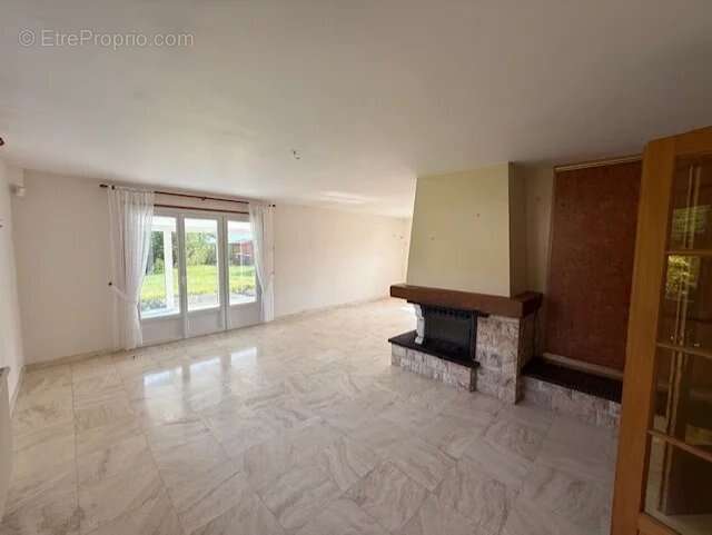 Maison à BEAUMETZ-LES-LOGES