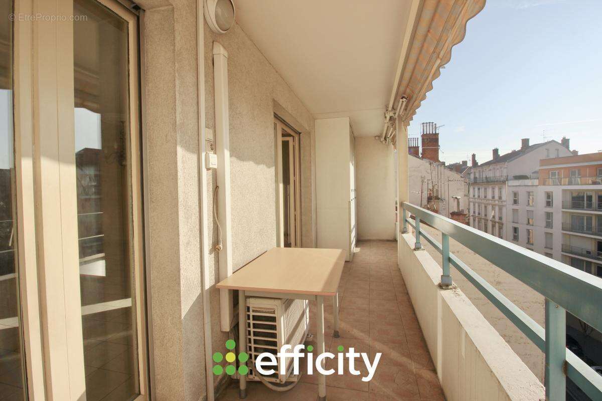 Appartement 72 m² à Villeurbanne  - photo 6