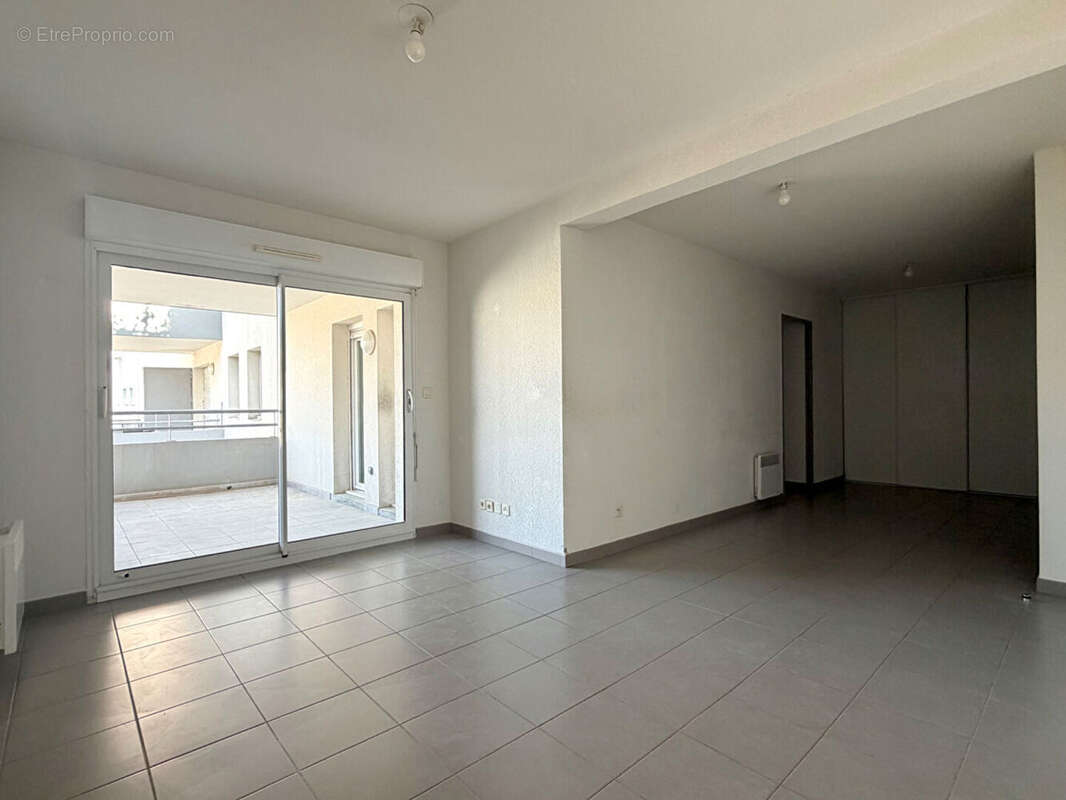 Appartement t3 - terrasse & parking - photo 12