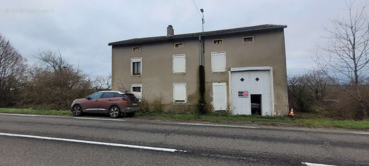 Maison à LANEUVEVILLE-EN-SAULNOIS