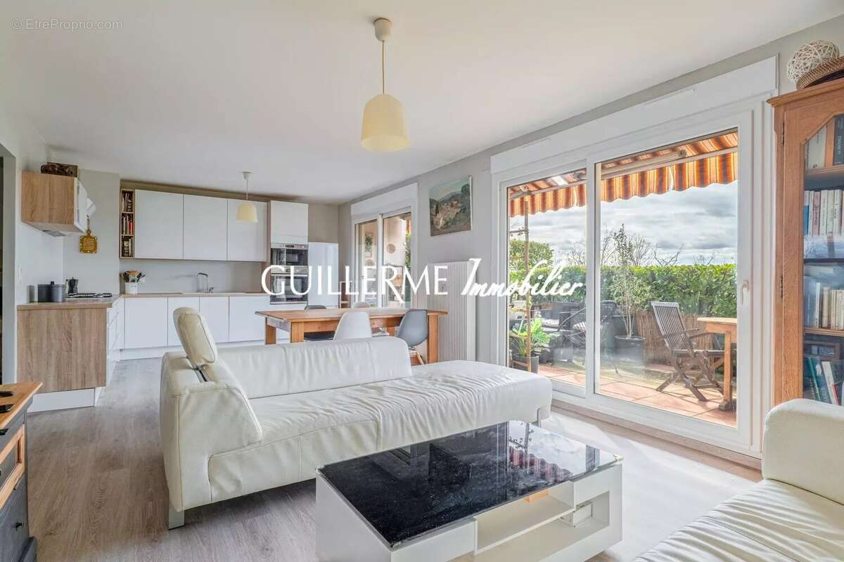 Appartement à TASSIN-LA-DEMI-LUNE