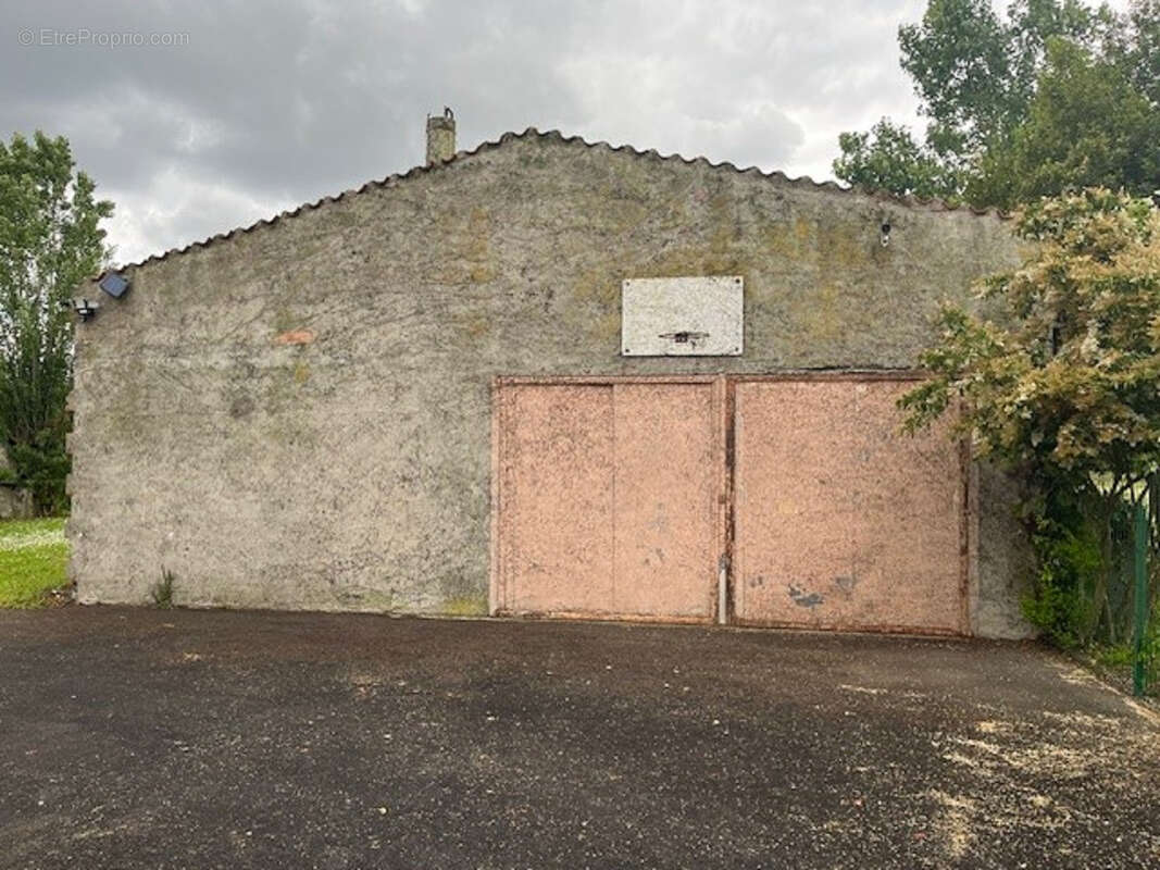 Maison à AMBARES-ET-LAGRAVE