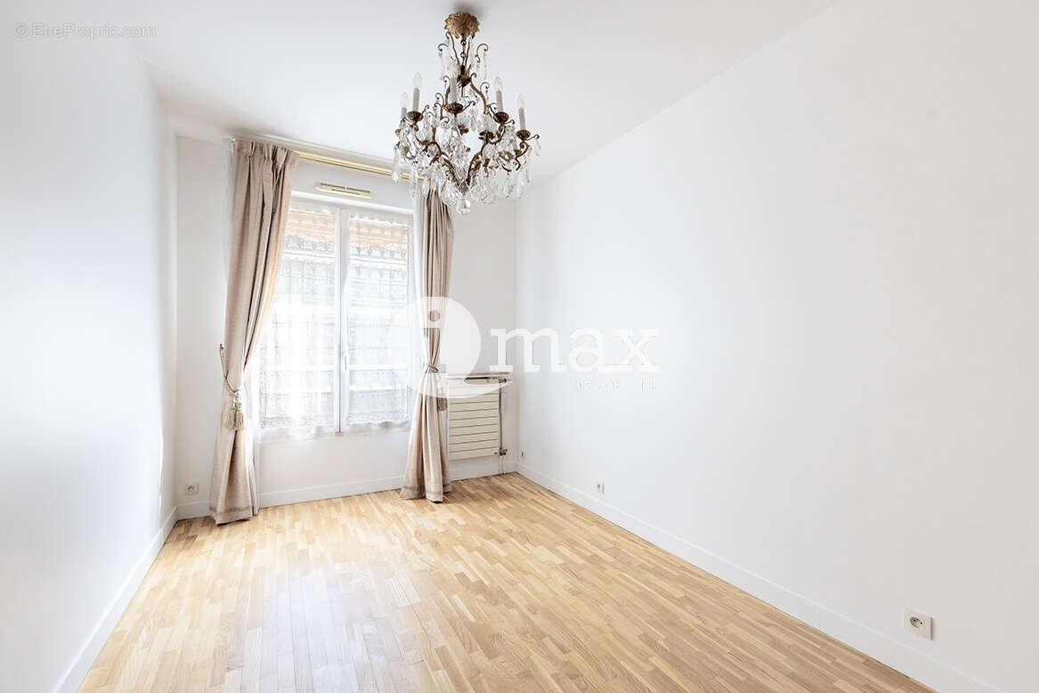 Appartement à LEVALLOIS-PERRET