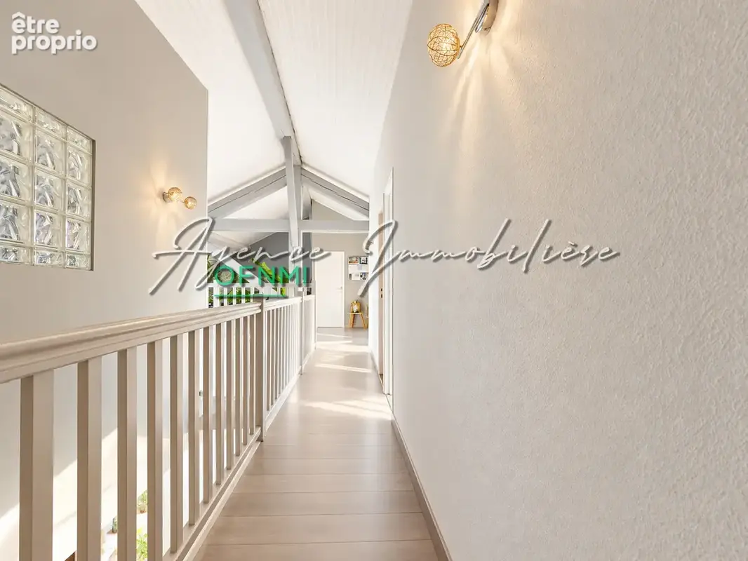 Loft Atypique en duplex avec Garage - photo 8