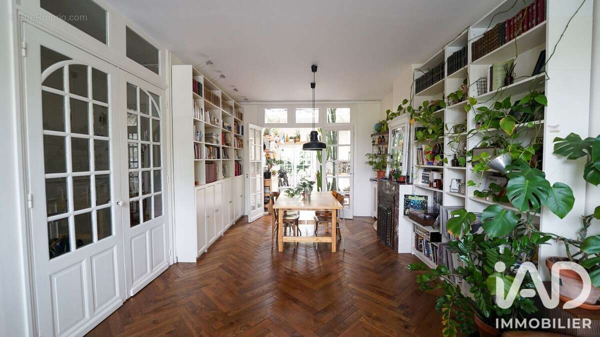 Maison 137 m² à Loos  - photo 3
