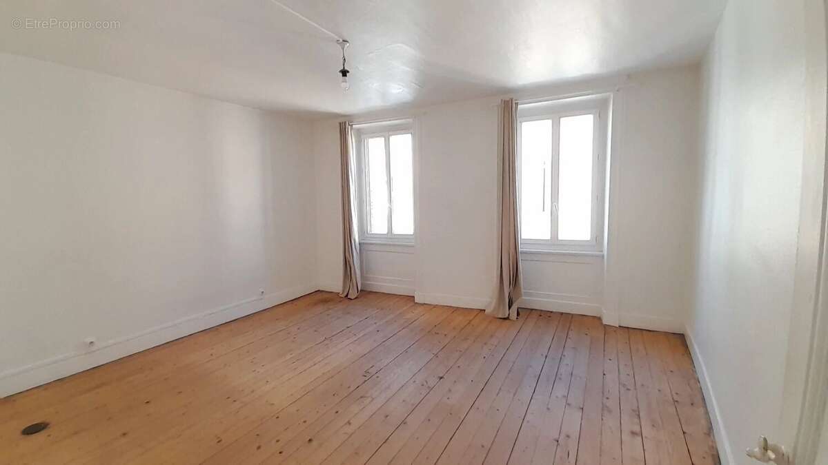 Appartement à MONTMERLE-SUR-SAONE