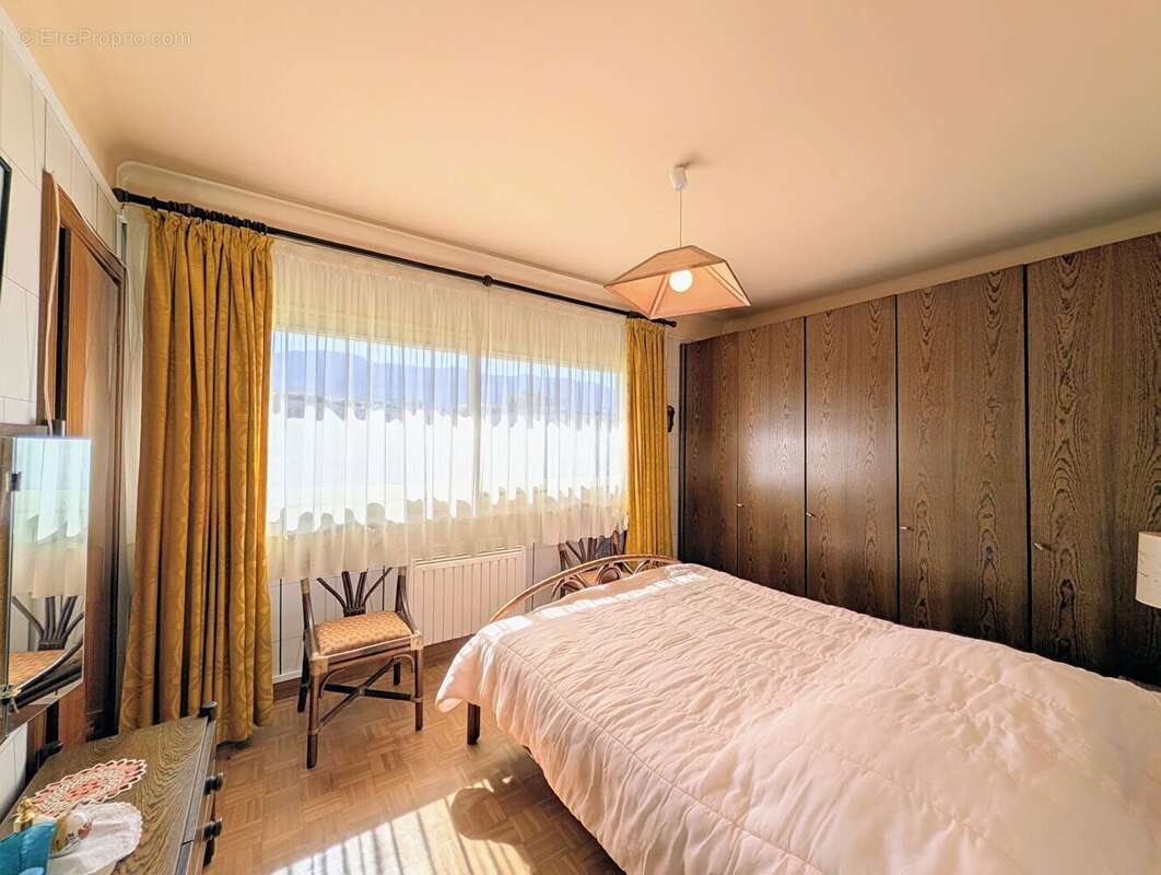 Appartement à AIX-LES-BAINS