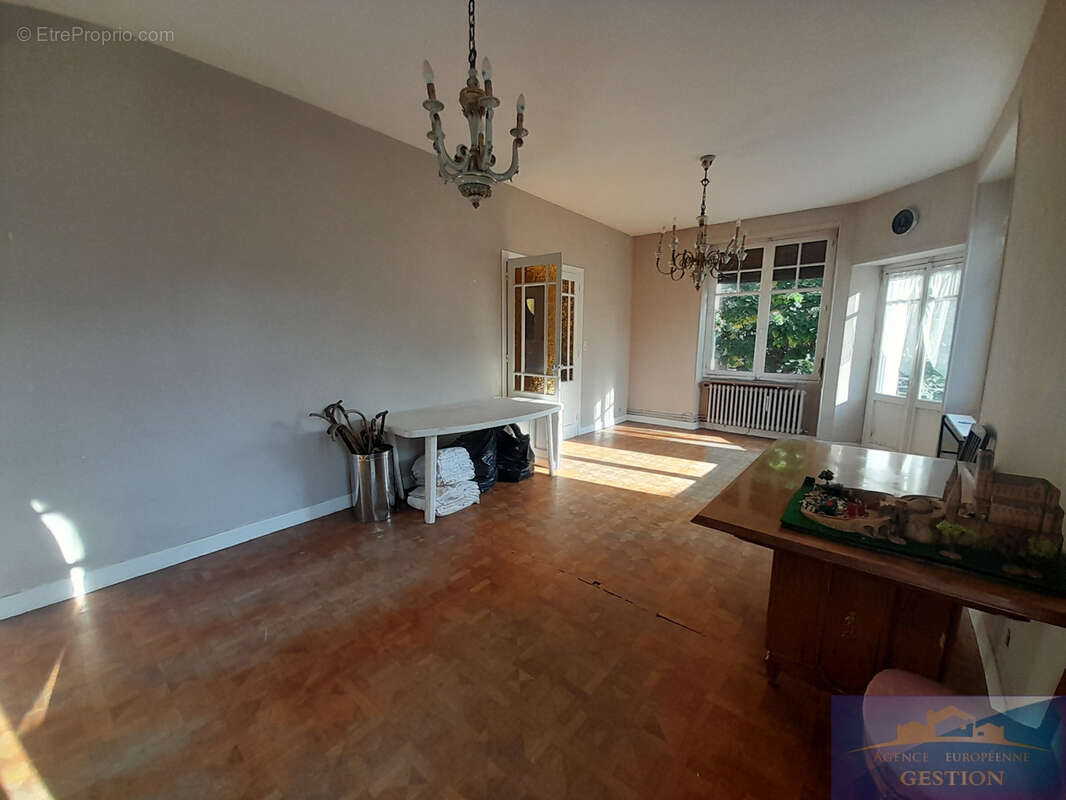 Maison à LOURDES