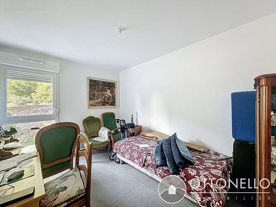 Appartement à ROQUEBRUNE-SUR-ARGENS