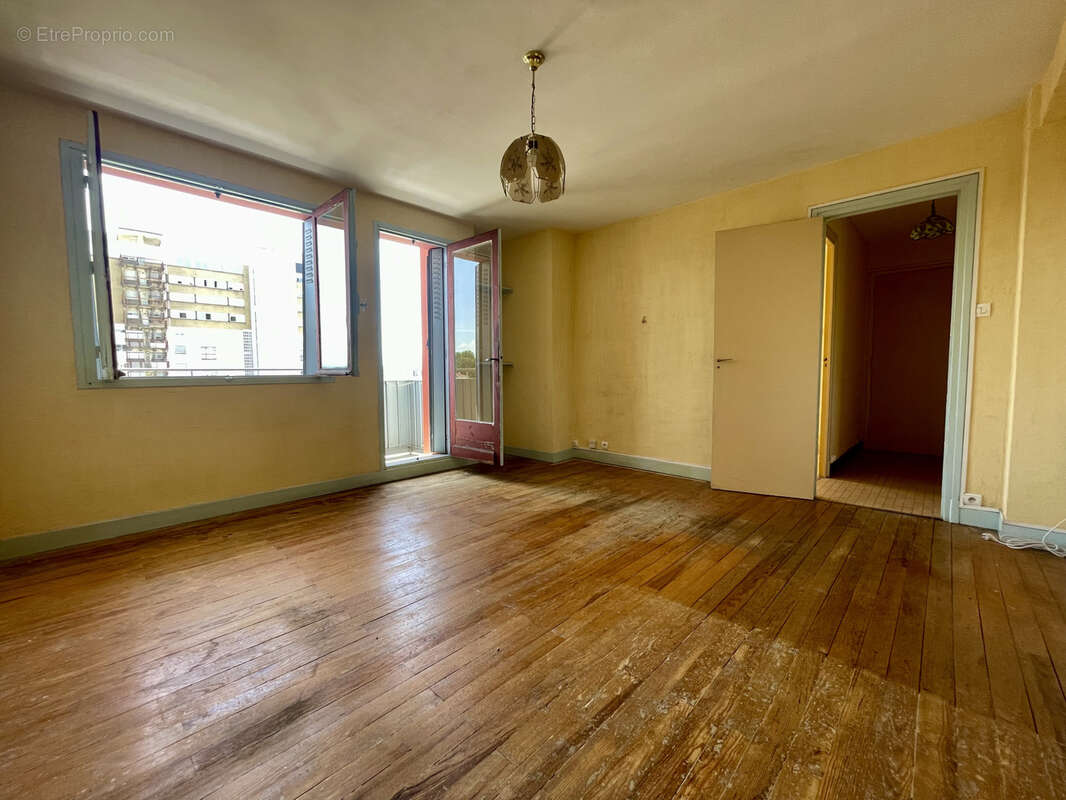 Appartement à TARBES