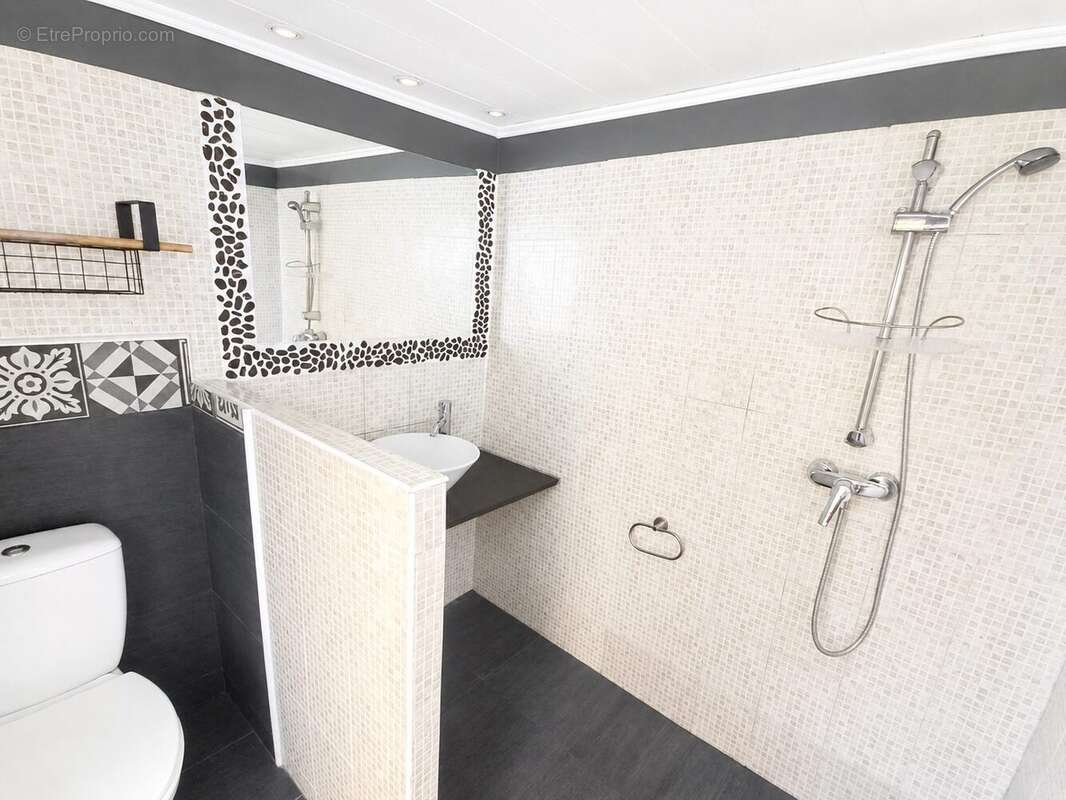 Maison 124 m² à Grans  - photo 9