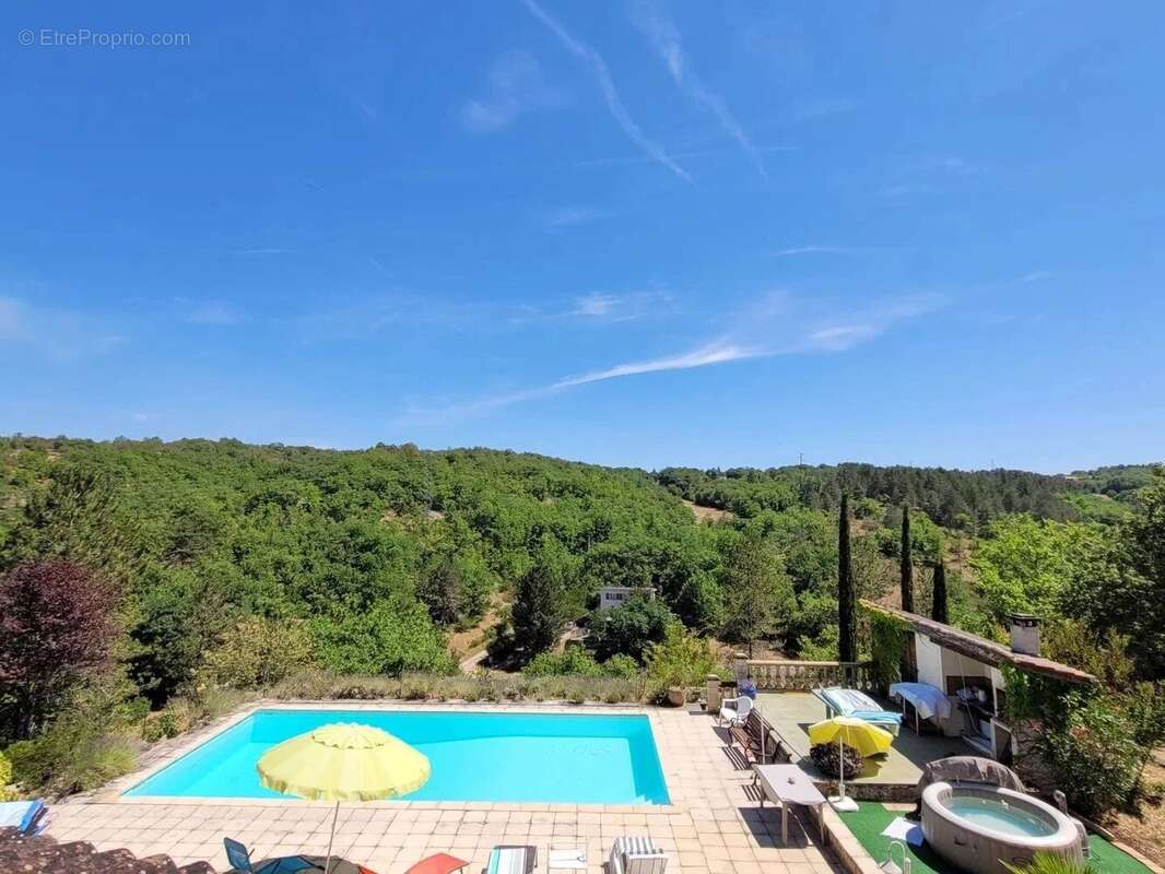 Belle maison familiale, avec piscine, dépendances et terrain de 1.7 ha - photo 18