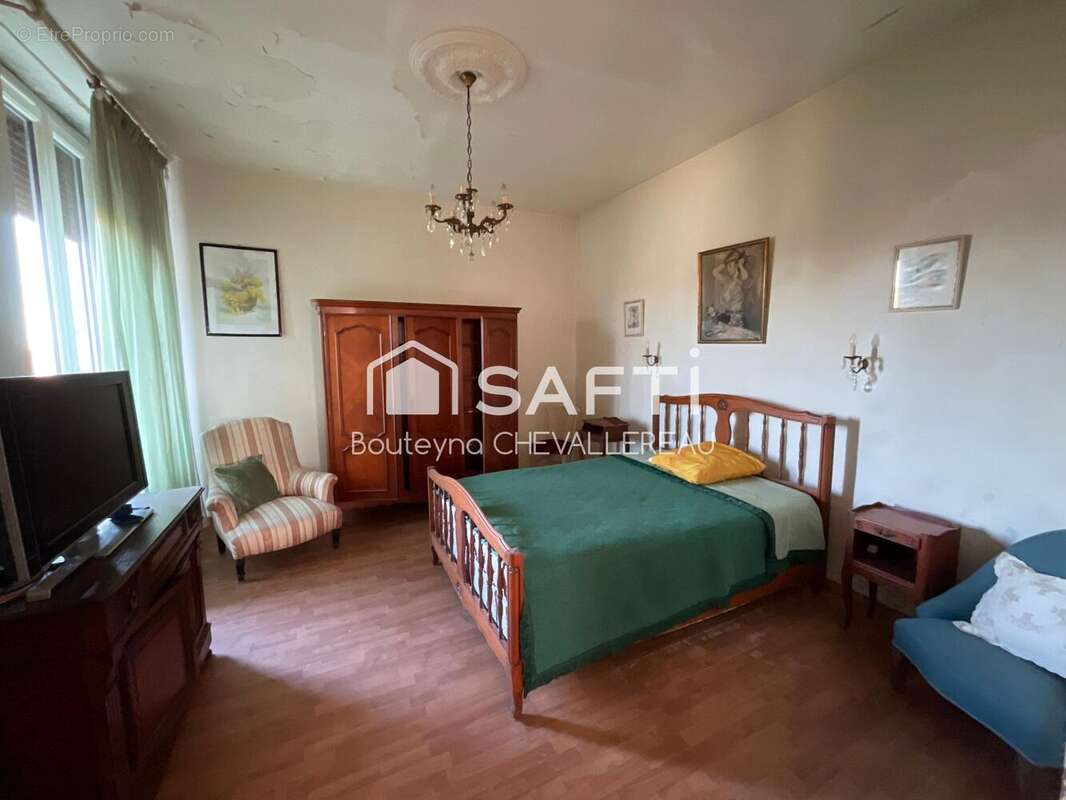 Photo 8 - Maison à SAINT-ESTEPHE