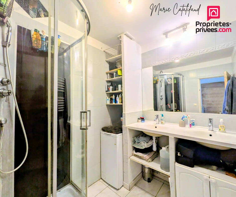 Appartement à LE MUY