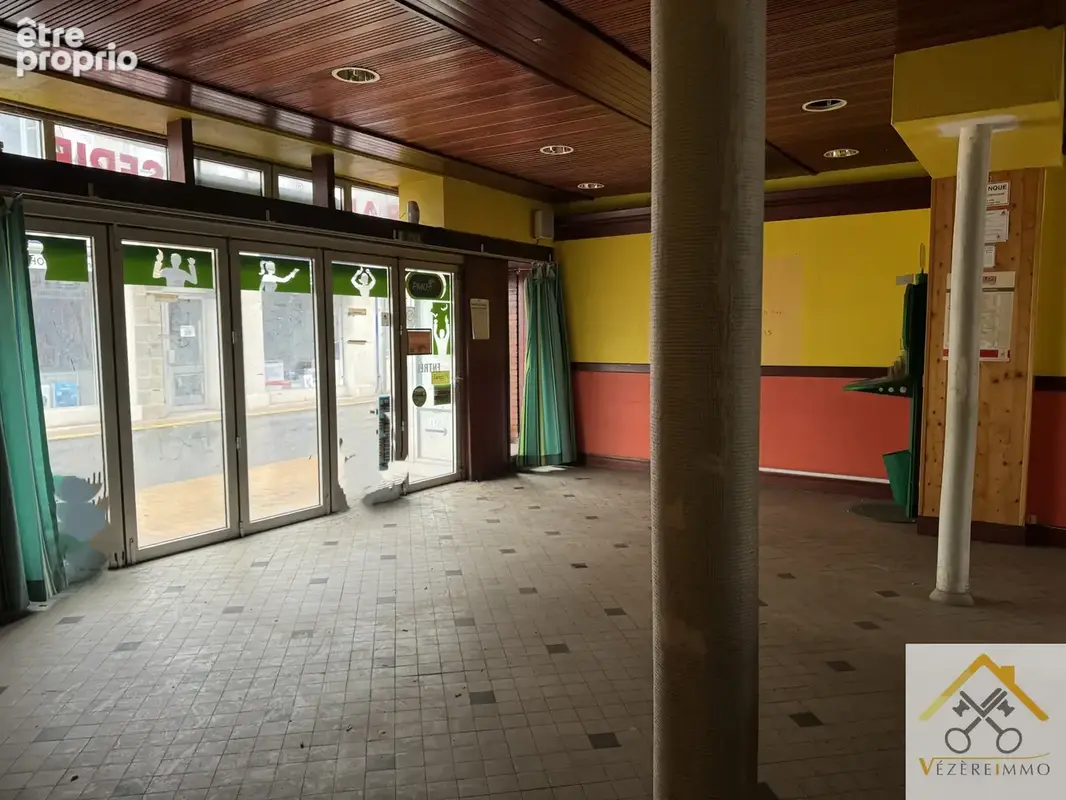 Local Commercial 160 m2 Objat - photo 5