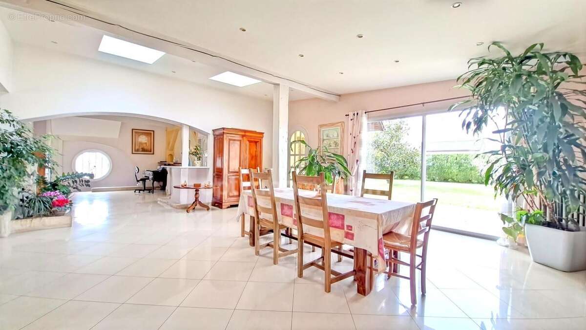 Maison 155 m² – 3 chambres – Terrain 800 m² – Hauterive proche Vichy - photo 3