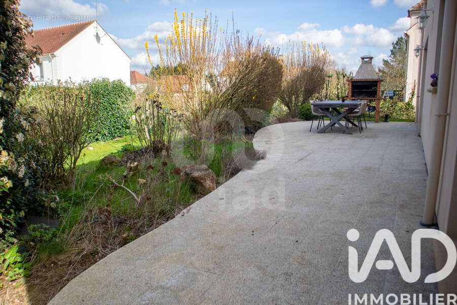 Photo 4 - Maison à FEROLLES-ATTILLY