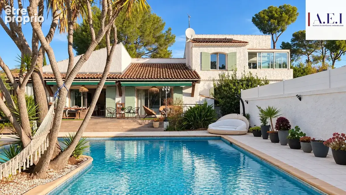Propriété provençale 7 pièces avec piscine et double garage   Proche de Six-Fours-les-Plages - photo 2