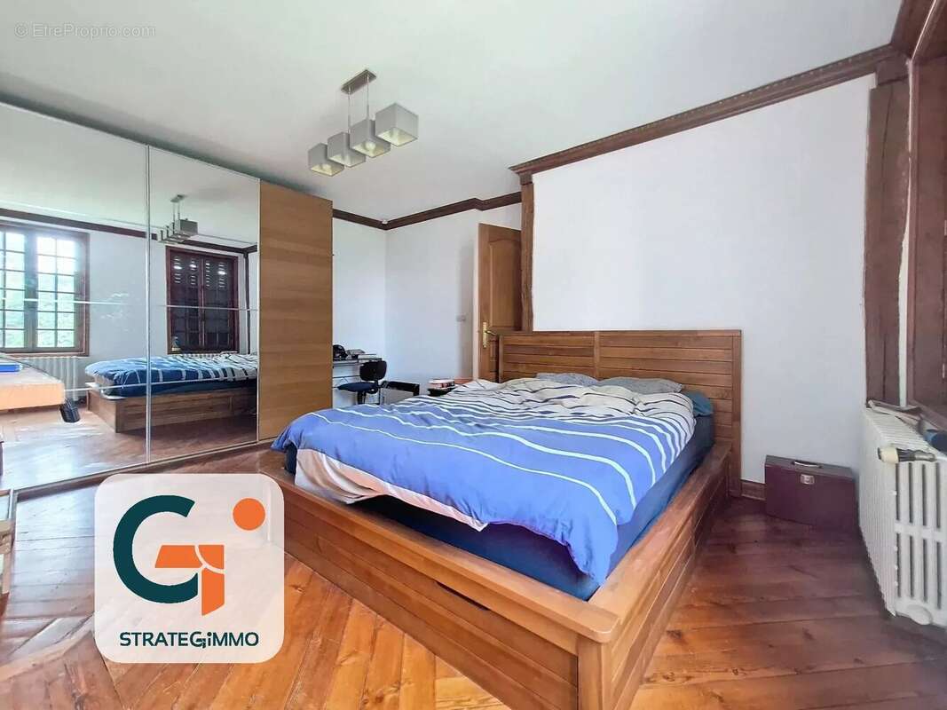 Maison à SAINT-OUEN-DE-THOUBERVILLE