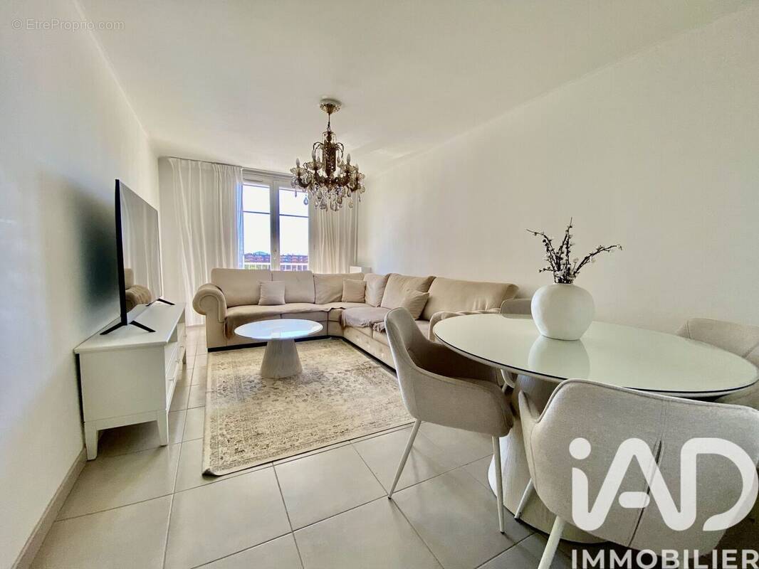 Photo 1 - Appartement à LA VALETTE-DU-VAR