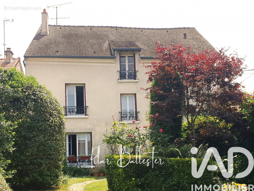 Photo 1 - Maison à QUINCY-VOISINS