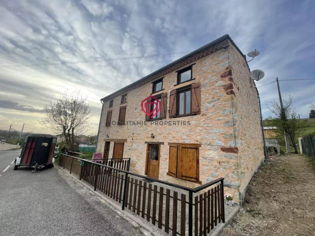 Maison à CADARCET