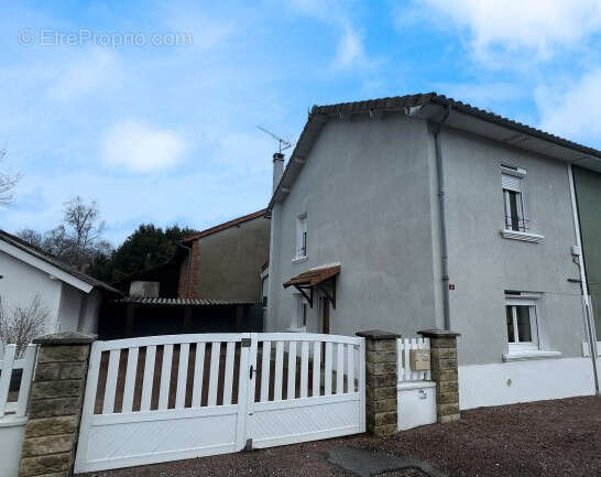 Maison à ROUMAZIERES-LOUBERT