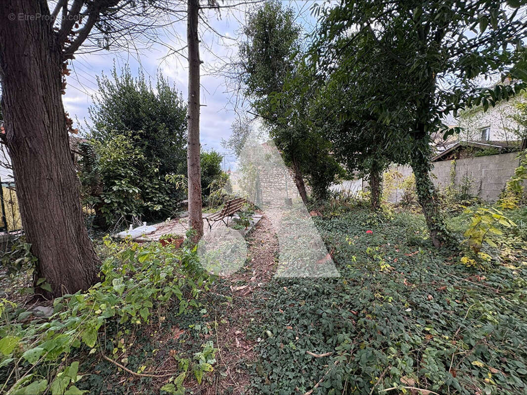 Maison à DEUIL-LA-BARRE