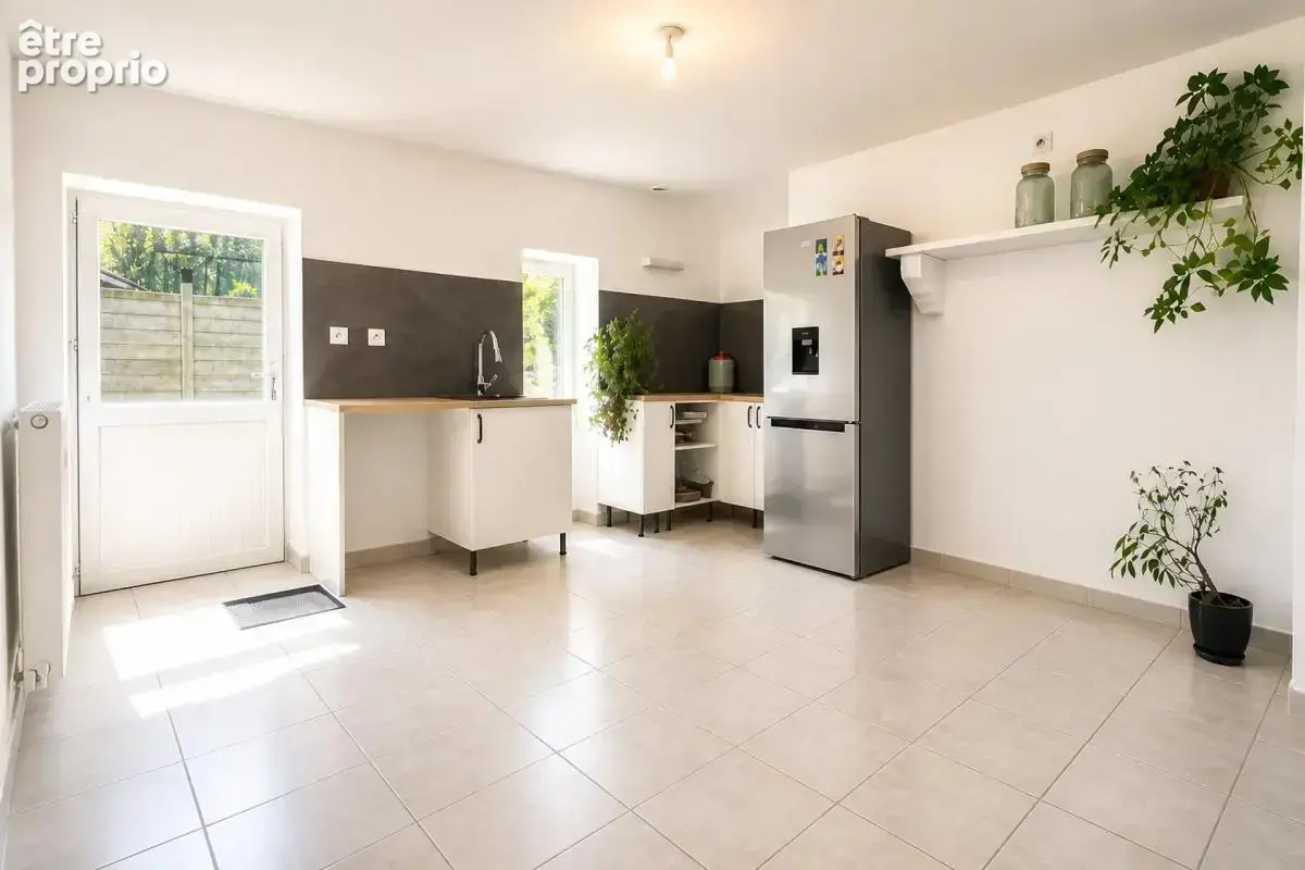 Maison de 6 pièces de 170 m² à Les Brouzils - photo 7