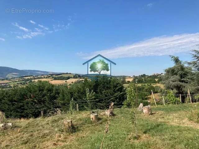 Saint-Chamond Chavanne Terrain constructible 700 m2 viabilisé - photo 3