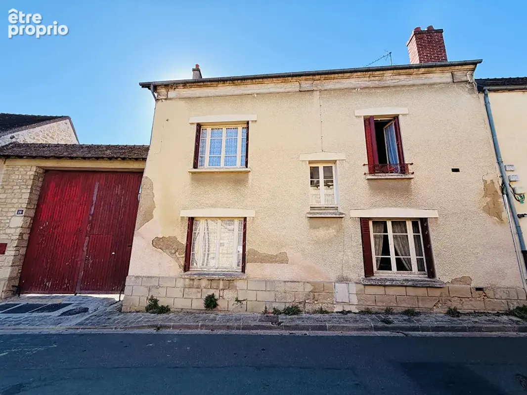 Maison à JOUY-LE-MOUTIER