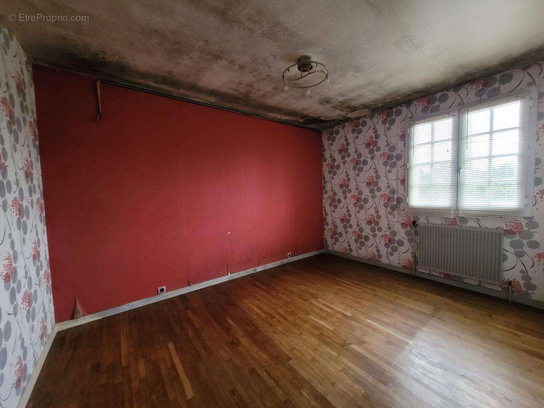 Propriété bâtie composée d'une habitation principale et de d - photo 9