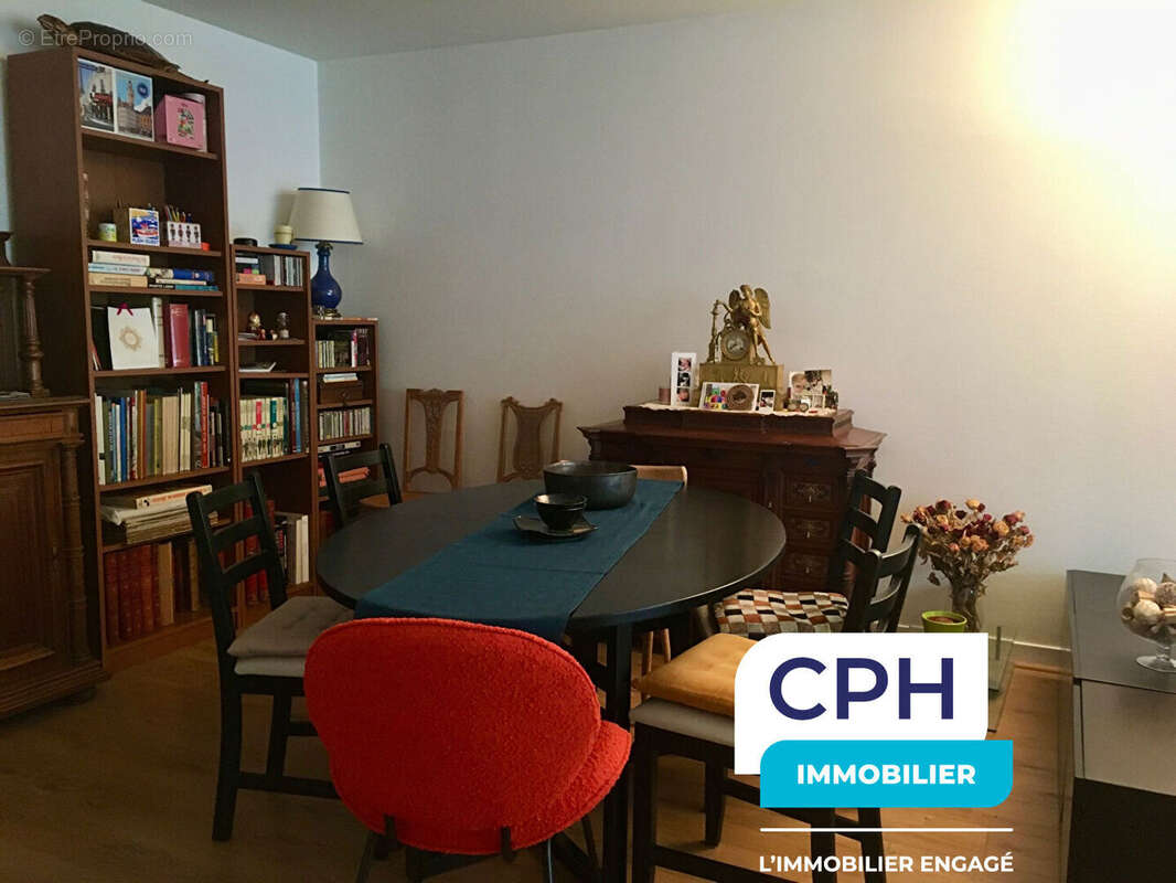 Appartement à COURBEVOIE