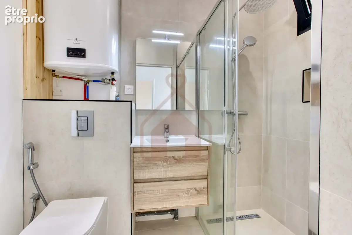 SALLE D'EAU RDC 