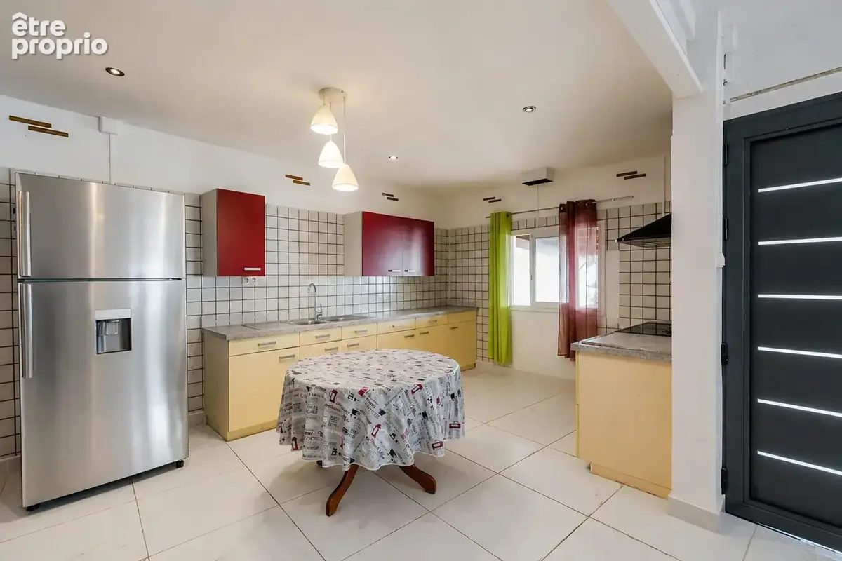 Maison 187 m² à Saint-Paul  - photo 9