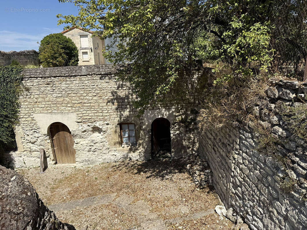 Maison ancienne ferme entièrement rénovée à vendre à Ternay - 4 pièces, 145 m² - photo 10