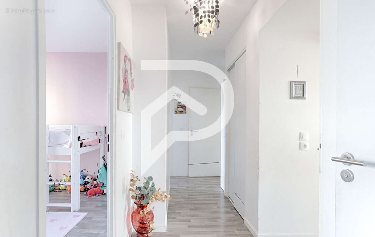 Appartement Colombes 4 pièce(s) 83.71 m2 - photo 13
