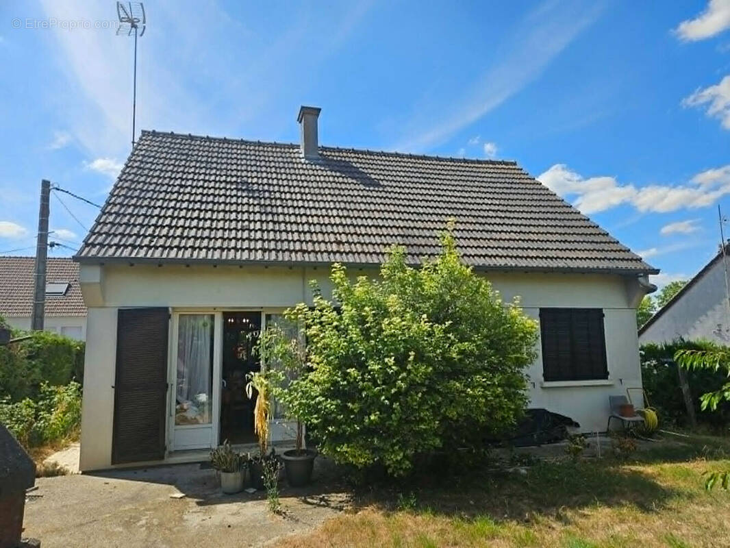 Maison Ribemont 4 pièce(s) 85 m2 - photo 1