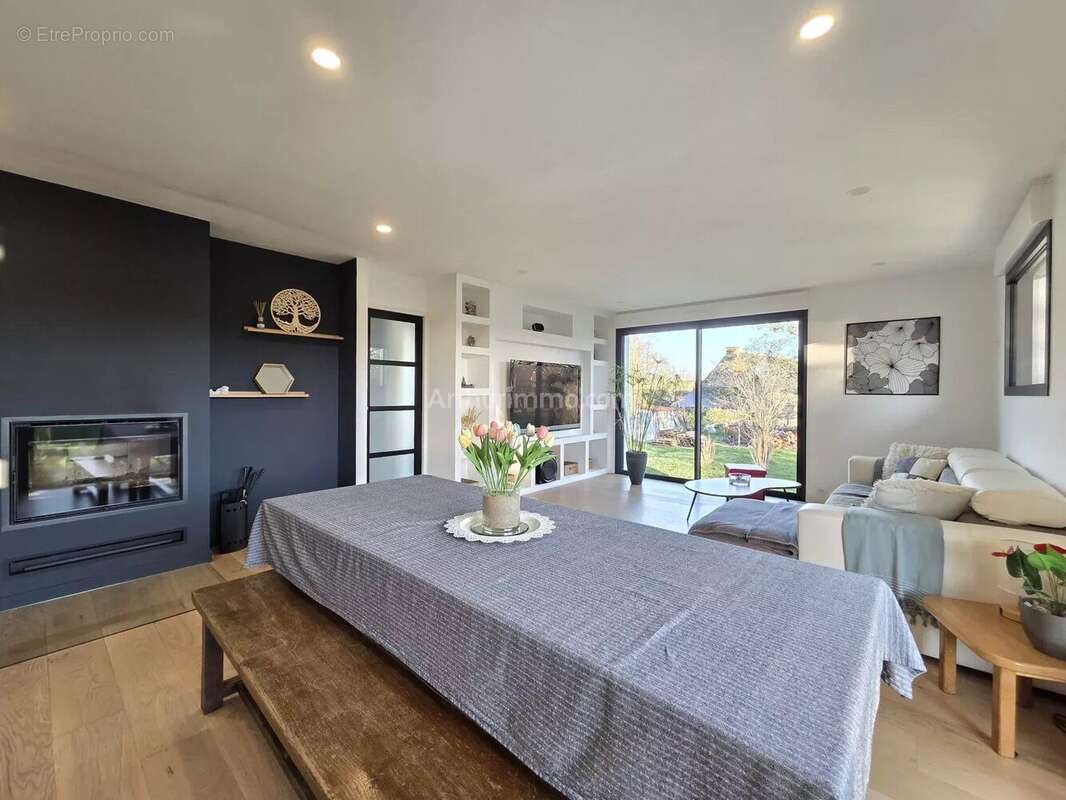 Maison à LOCOAL-MENDON