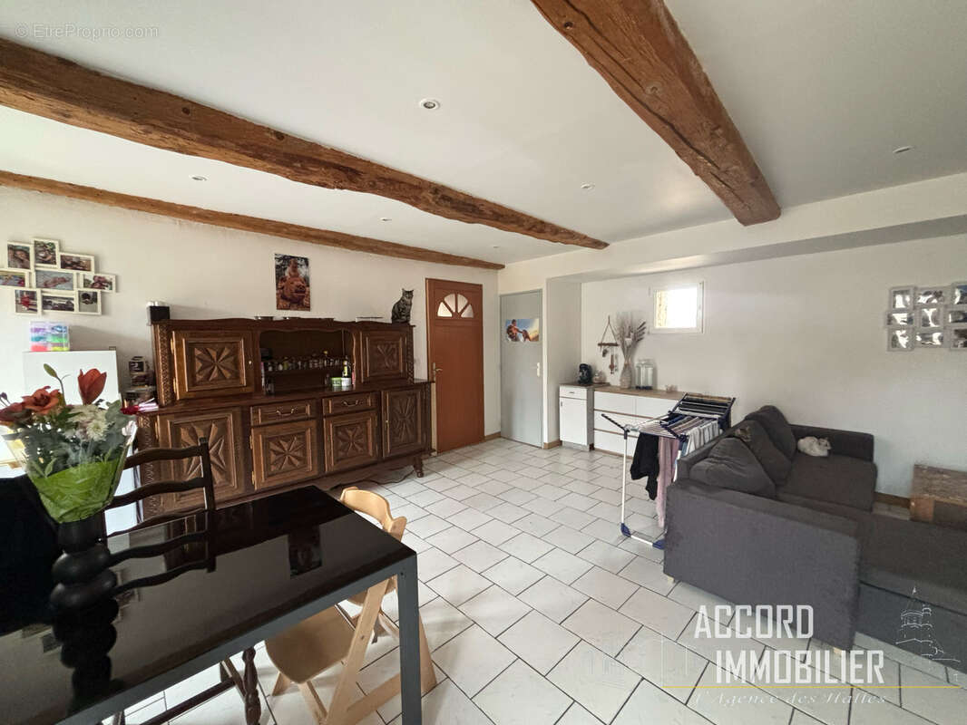 Appartement à NISSAN-LEZ-ENSERUNE