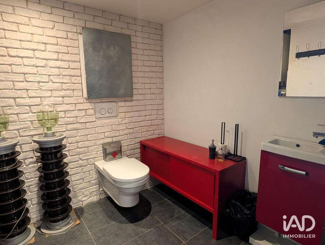 Commerce 32 m² à Fontaine  - photo 5