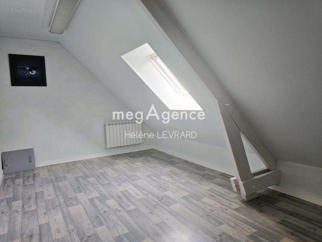 Maison familiale de 176m² avec piscine et espace bien-être - photo 6
