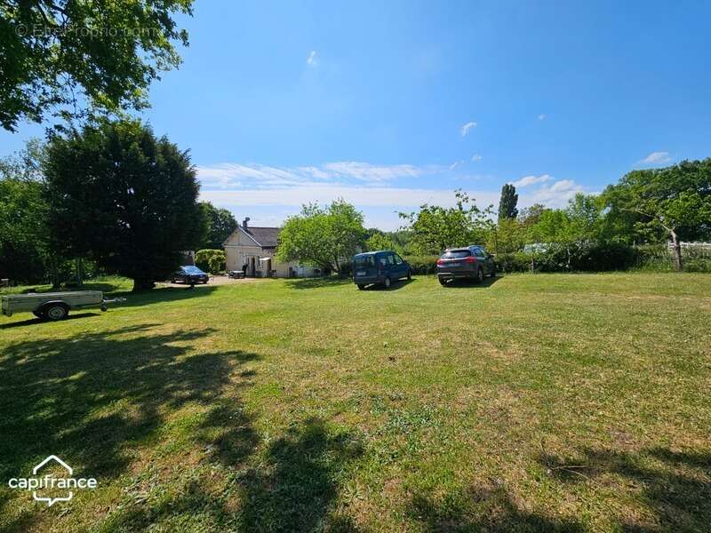 Maison à NOYEN-SUR-SARTHE