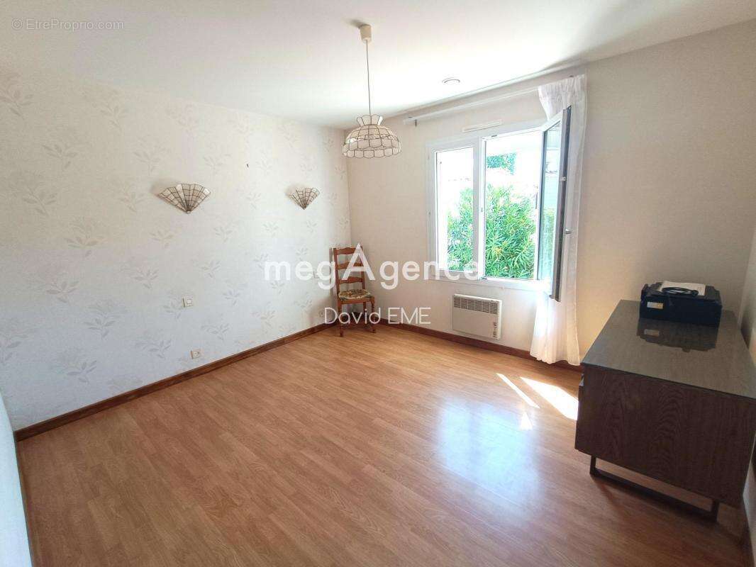 5 Pièces, 108 m2, 3 chambres, AIZENAY Centre - photo 9