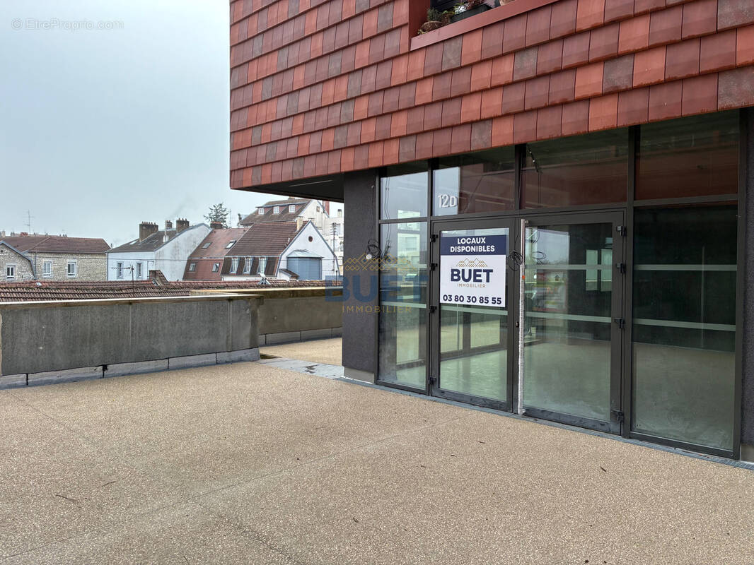 Commerce à ECOLE-VALENTIN