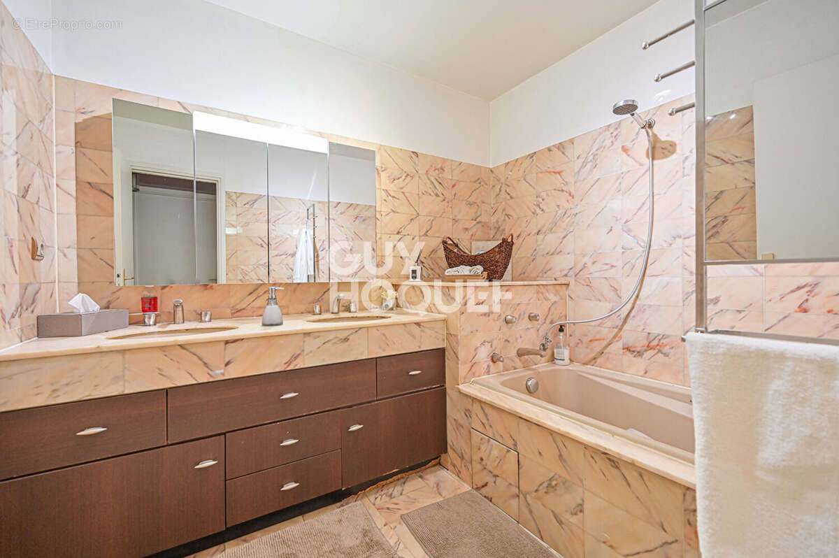 Appartement à SAINT-MANDE