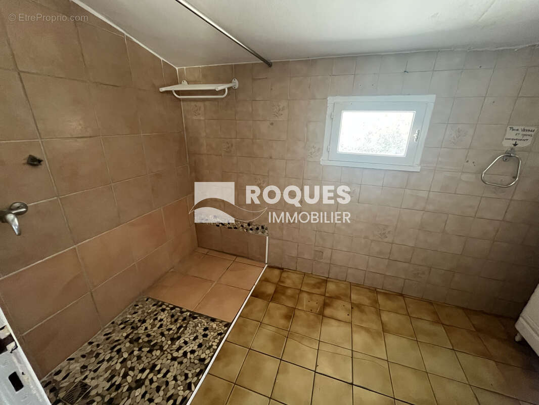 Maison à COLOMBIERES-SUR-ORB