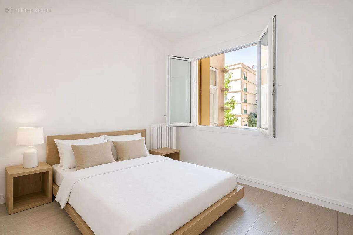 Appartement à MARSEILLE-2E